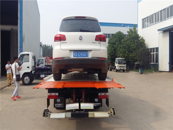 东风福瑞卡一拖二清障车