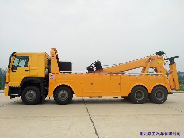 重汽前四后八黄牌一拖一清障车