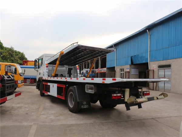 东风D9一拖三黄牌清障车16w