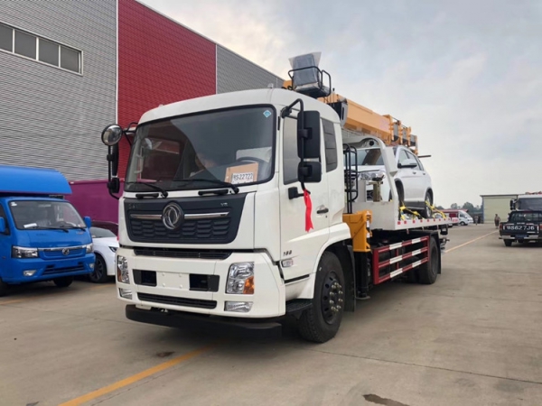 天锦带吊大型一拖二清障车