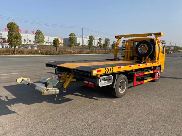 东风多利卡D6一拖二清障车