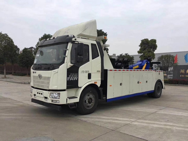 解放J6拖吊连体清障车